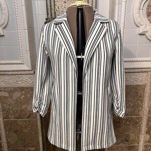 Cato. Size Large. Open Front Cardigan. White black Stripe. Stretch Knit. B92